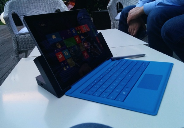 surface_pro_3_dock.jpg