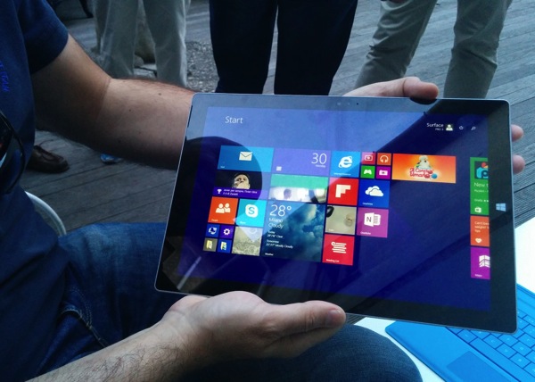 surface_pro_3_hand.jpg